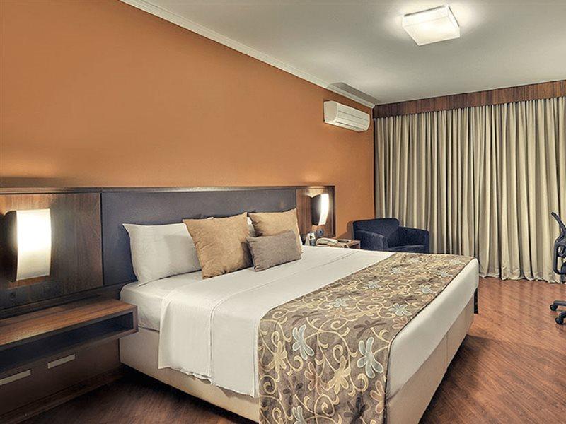 Hotel Deville Business Maringá Eksteriør billede