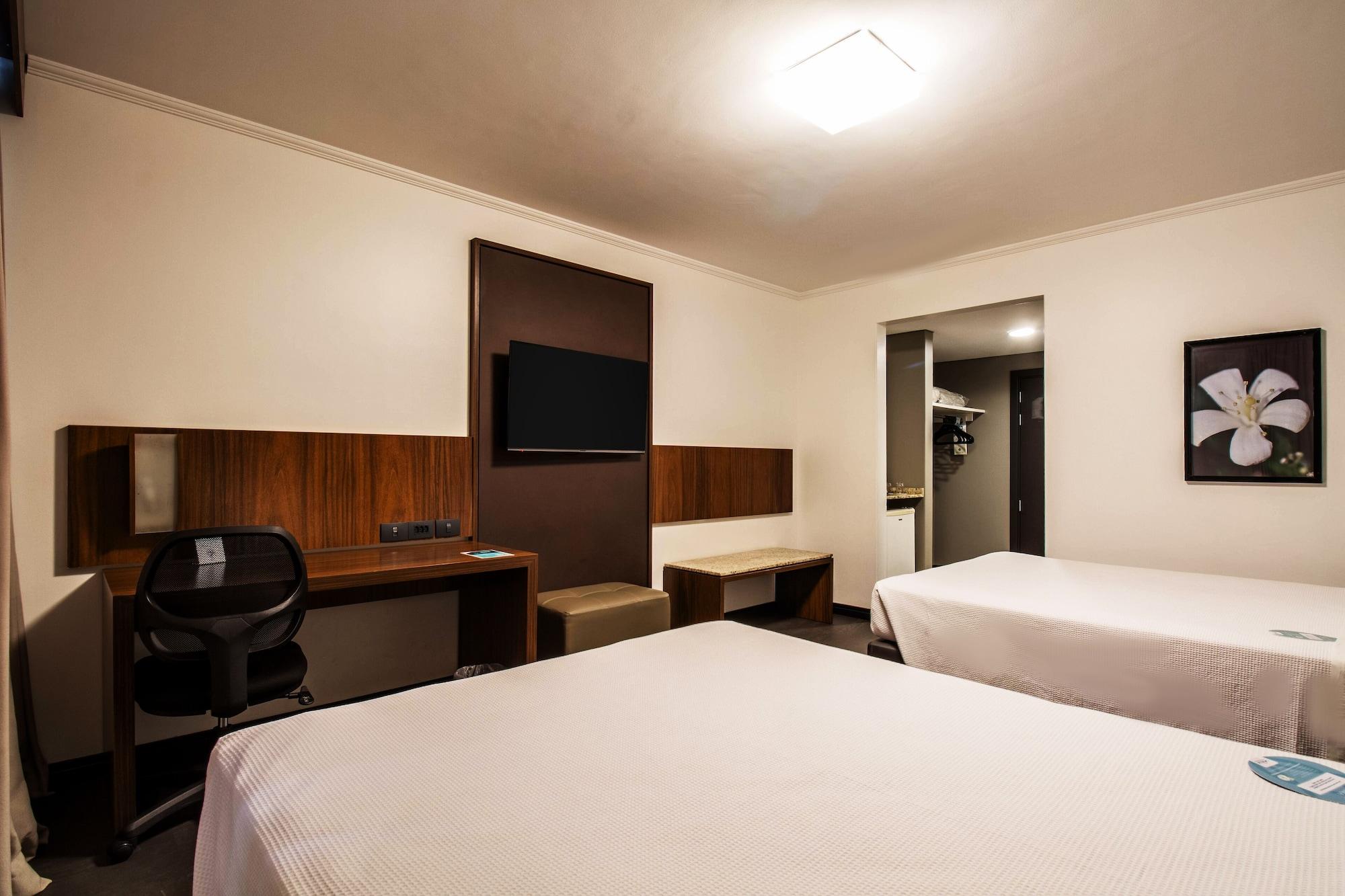 Hotel Deville Business Maringá Eksteriør billede