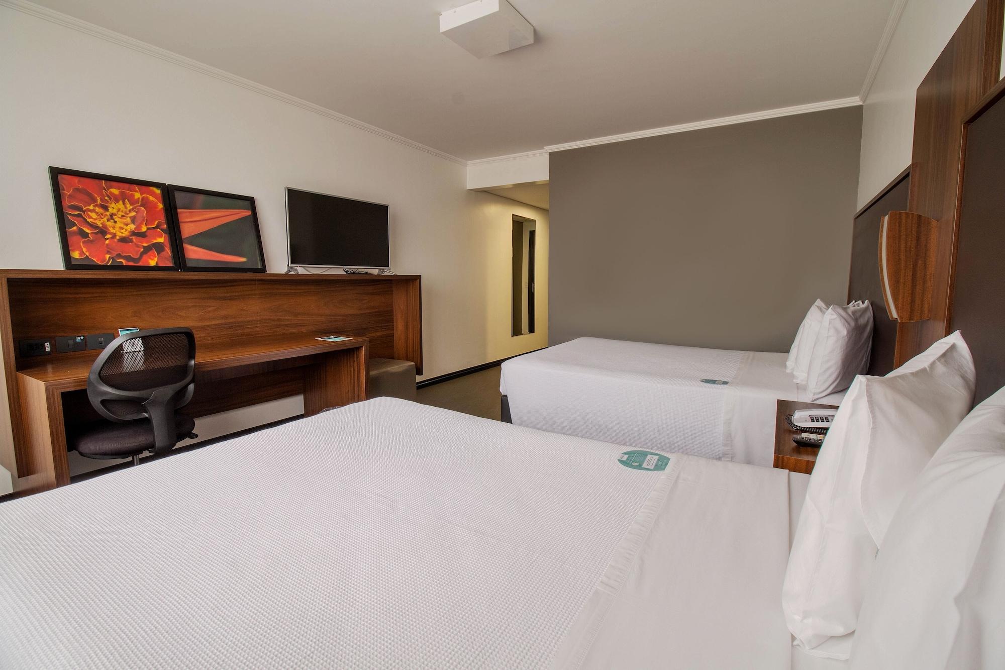 Hotel Deville Business Maringá Eksteriør billede