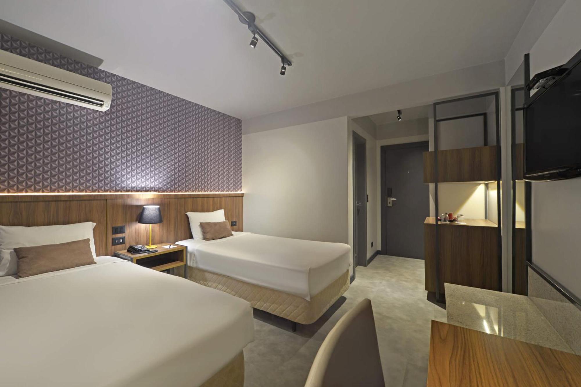 Hotel Deville Business Maringá Eksteriør billede