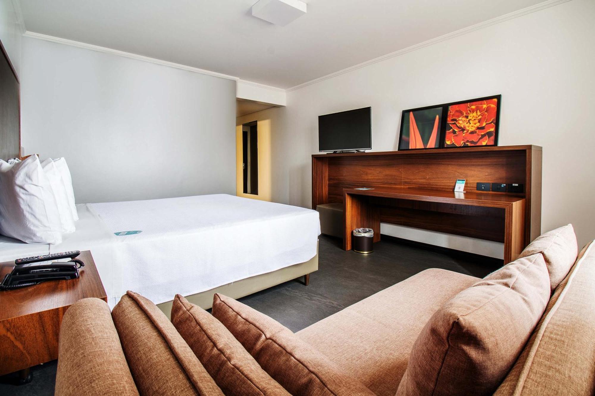 Hotel Deville Business Maringá Eksteriør billede
