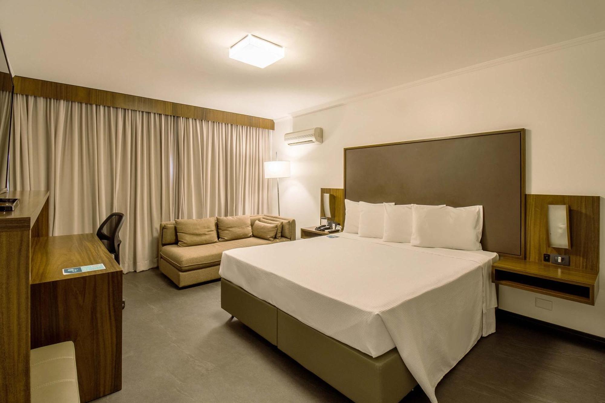 Hotel Deville Business Maringá Eksteriør billede