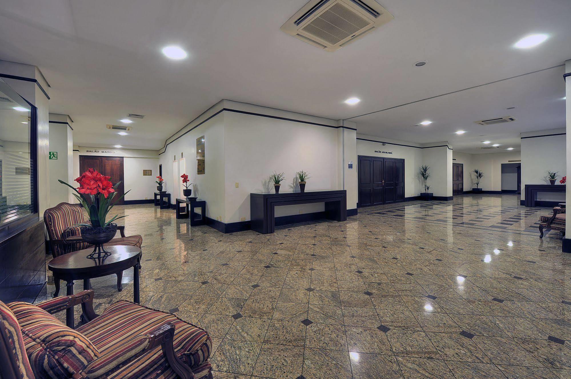 Hotel Deville Business Maringá Eksteriør billede